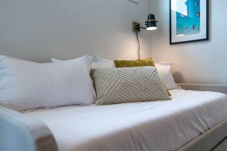 The Eastland - Lovely City Home Close To All! Нэшвилл Экстерьер фото