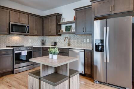 The Eastland - Lovely City Home Close To All! Нэшвилл Экстерьер фото